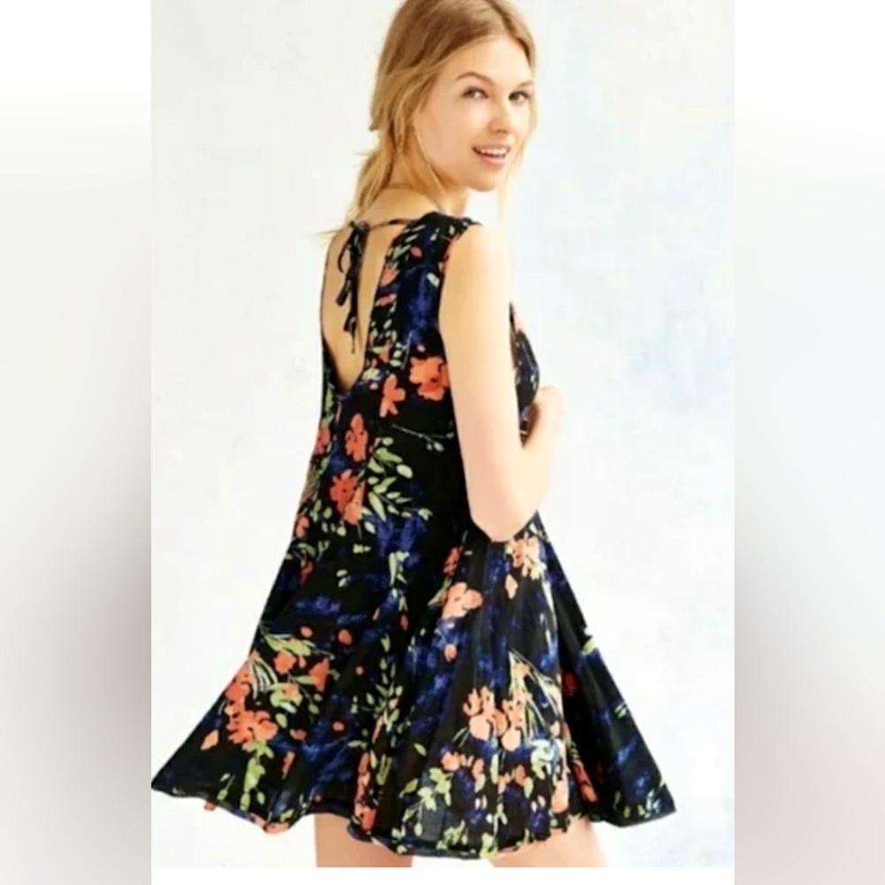 UO Floral Slip Dress Size M